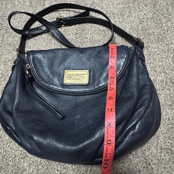 Marc by Marc Jacobs Classic Q Natasha black pebbled leather crossbody bag - Picture 4 of 12